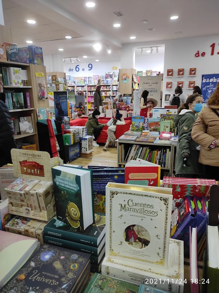 Foto 3 de Baobab Libros - Juegos Sevilla Santa Justa