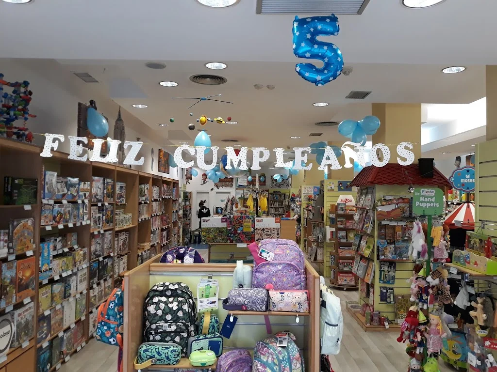 Foto 3 de Dideco Pamplona Tienda de Juguetes y Libros