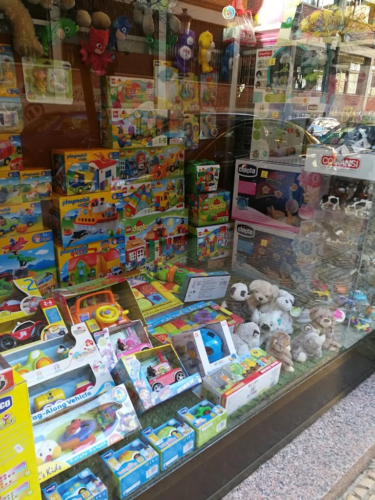 Foto 3 de Juguetes y Deportes Sevilla
