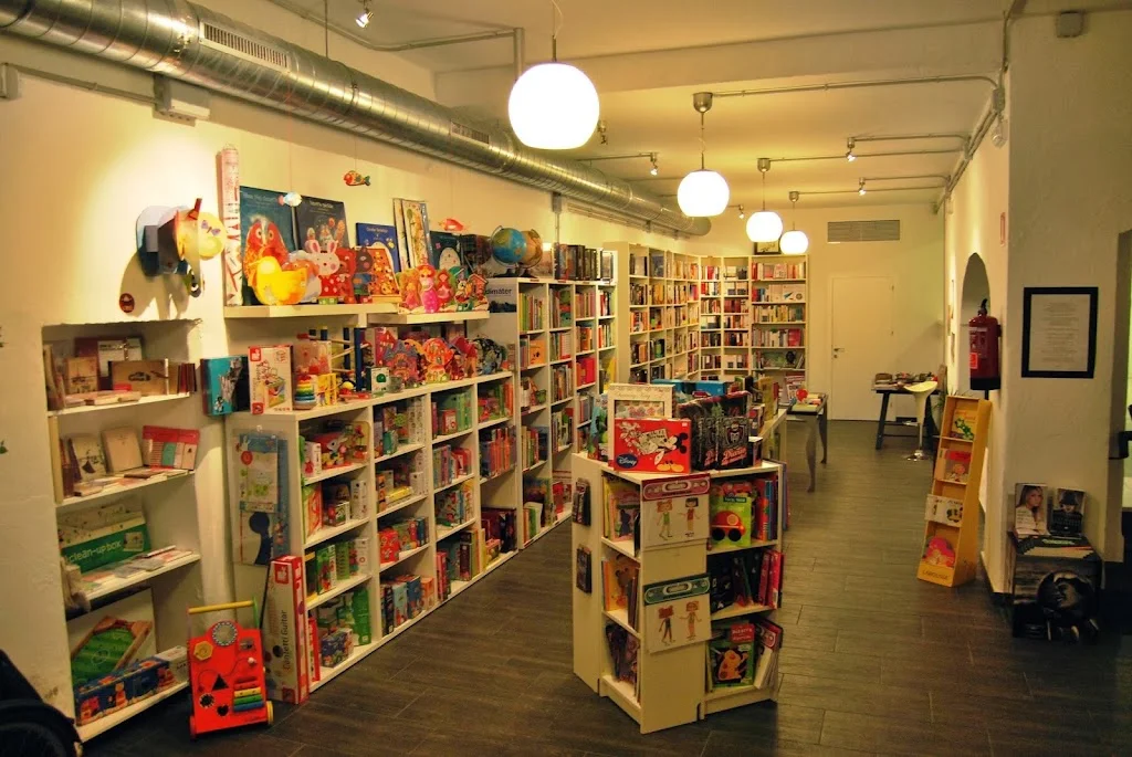 La Senorita Esquivel - Tienda de Libros