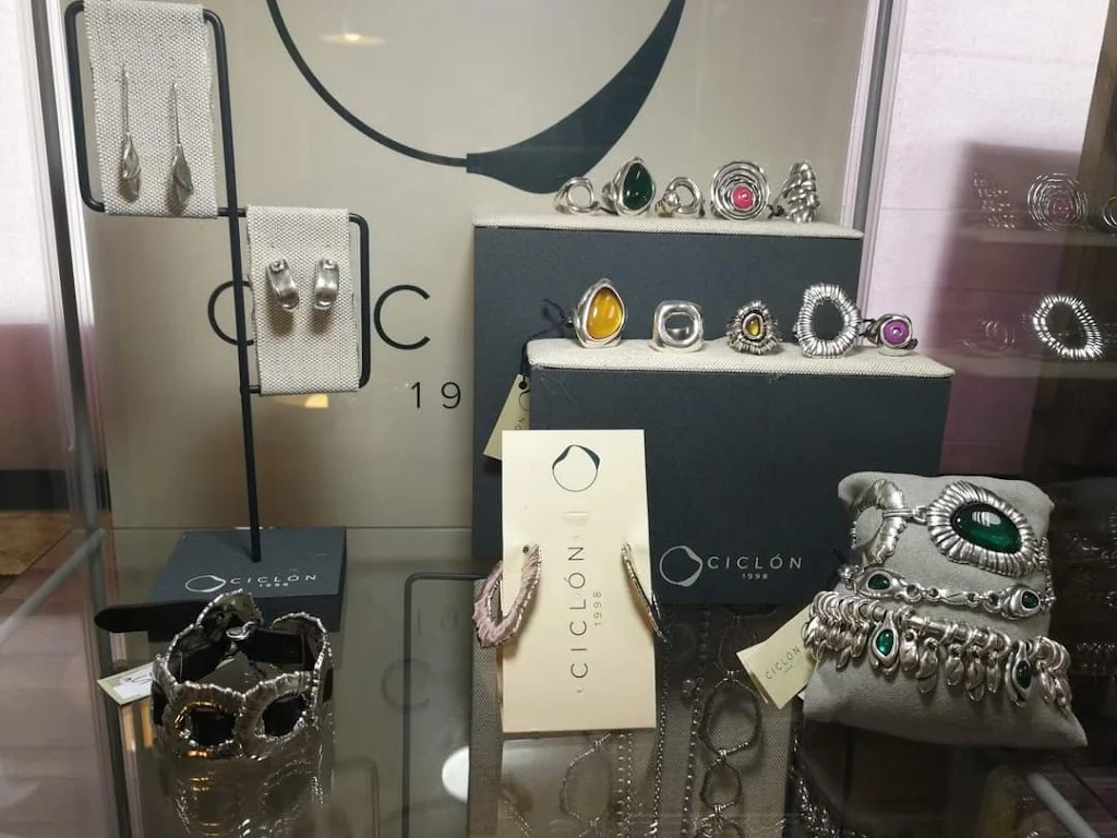 Foto 4 de Papeleria y Tienda Regalos El Lapiz Magico