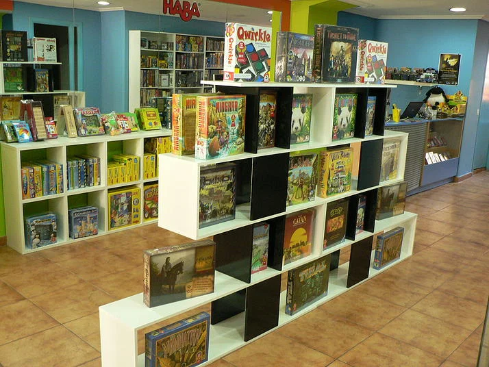 Tienda de Juegos - Dados y Cubitos